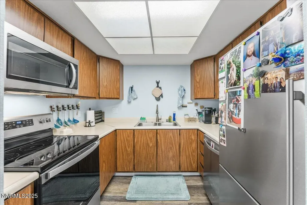 63 Vista Rafael Reno NV 89503