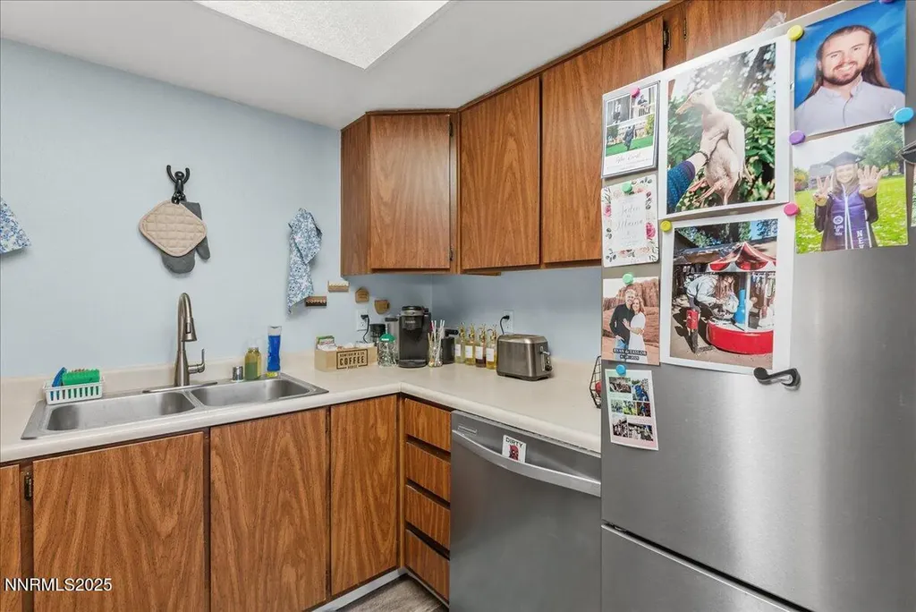 63 Vista Rafael Reno NV 89503