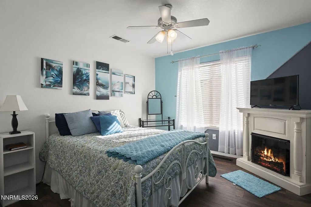 1675 Talking Sparrow Spanish Springs NV 89441