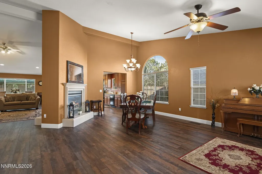 1675 Talking Sparrow Spanish Springs NV 89441