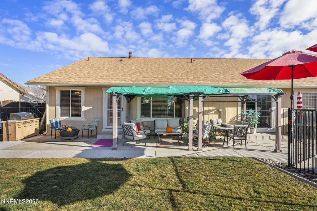 1675 Talking Sparrow Spanish Springs NV 89441
