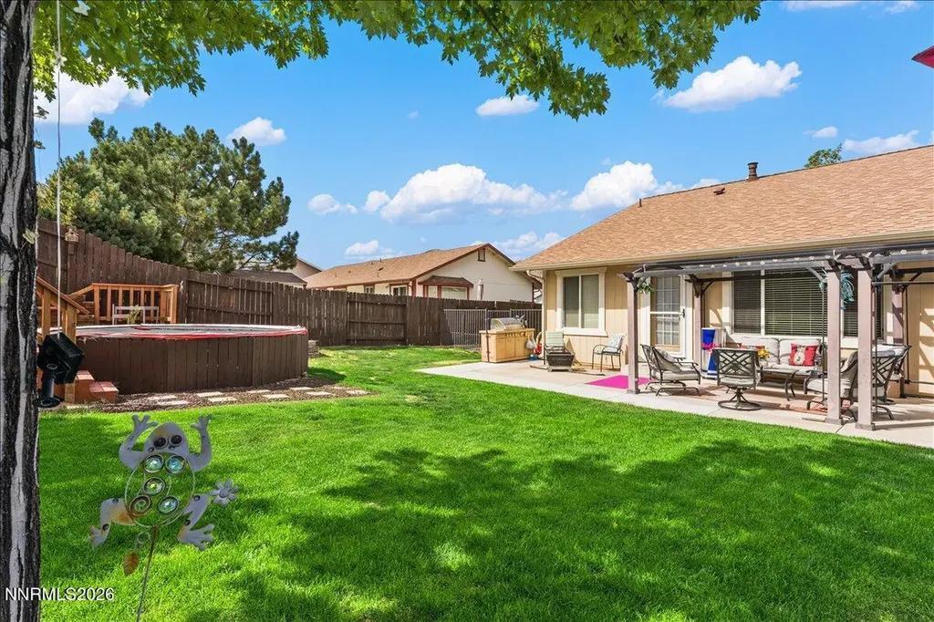 1675 Talking Sparrow Spanish Springs NV 89441