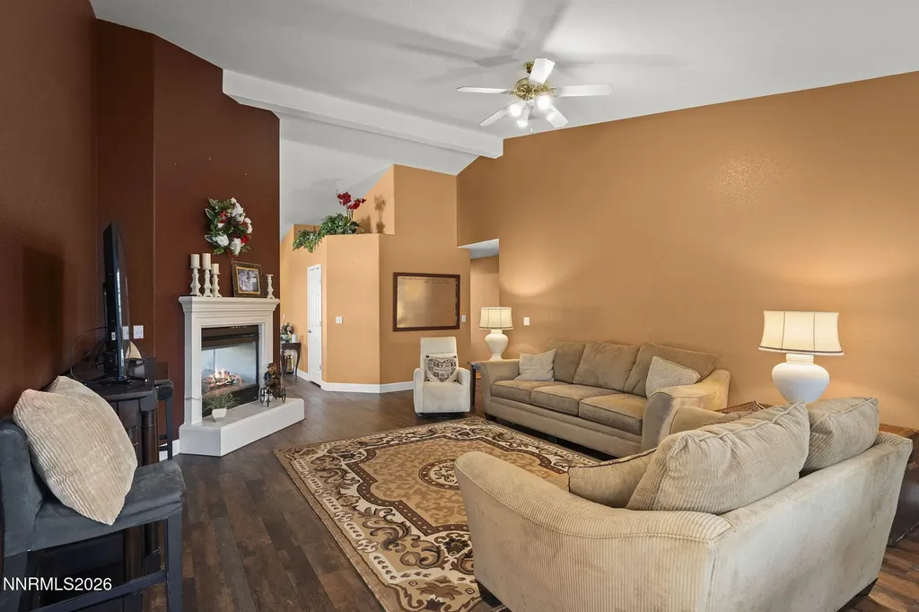1675 Talking Sparrow Spanish Springs NV 89441