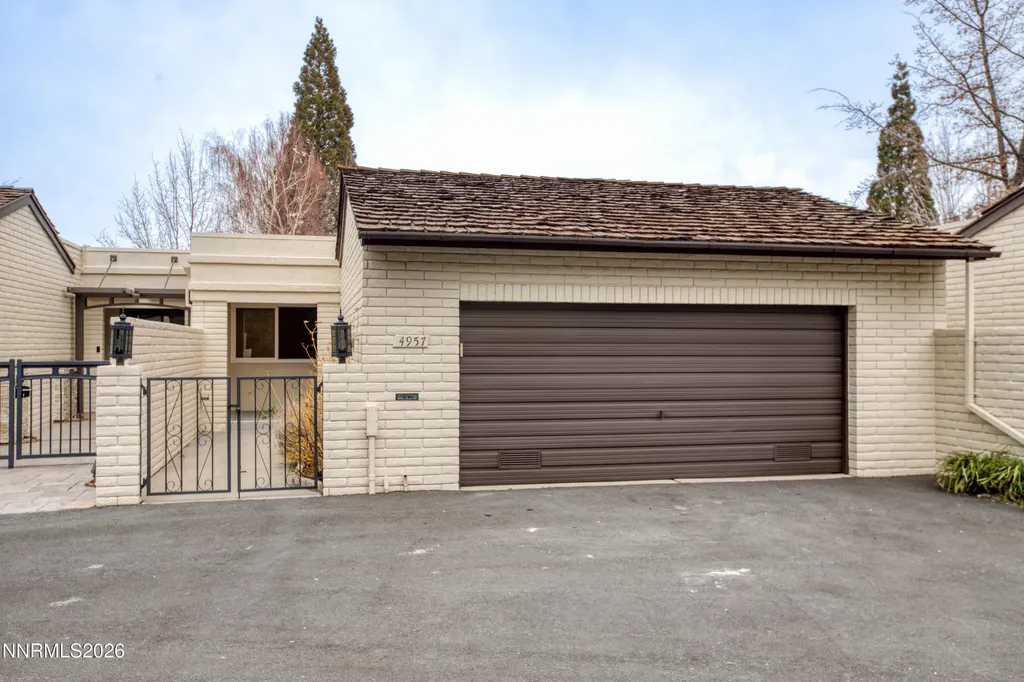 4957 Lakeridge Reno NV 89509