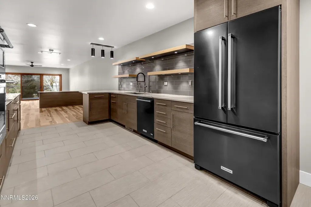 4957 Lakeridge Reno NV 89509