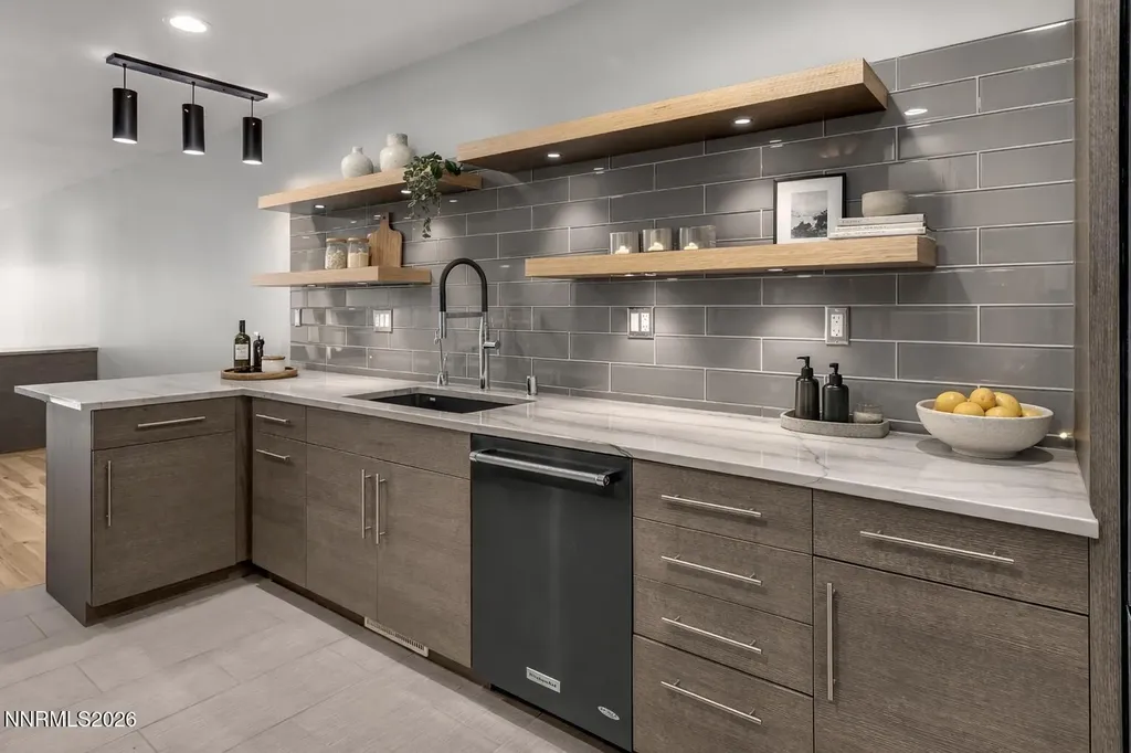 4957 Lakeridge Reno NV 89509