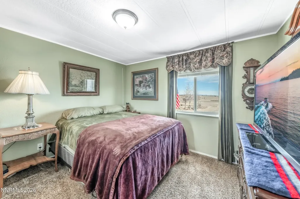 7645 Bass Silver Springs NV 89429