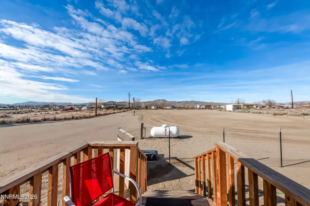 7645 Bass Silver Springs NV 89429