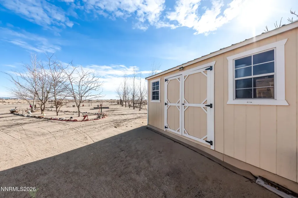 7645 Bass Silver Springs NV 89429