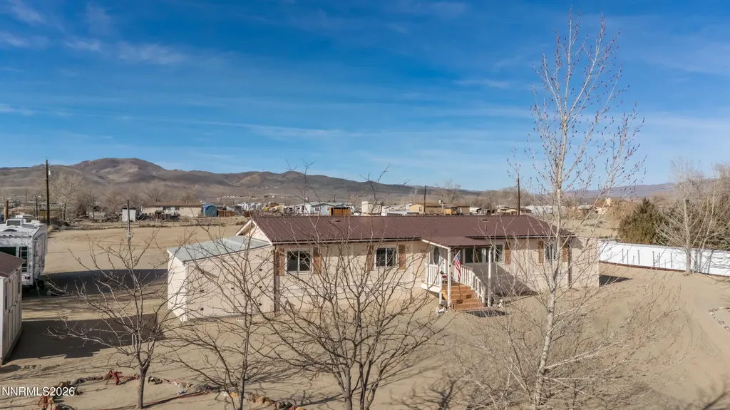 7645 Bass Silver Springs NV 89429