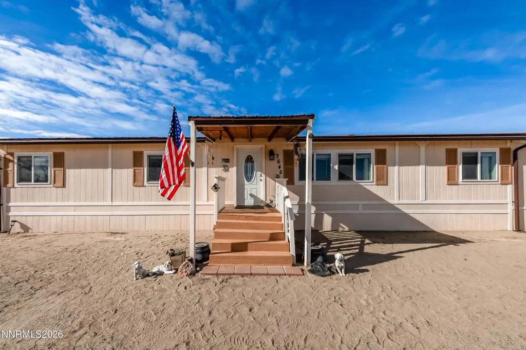 7645 Bass Silver Springs NV 89429