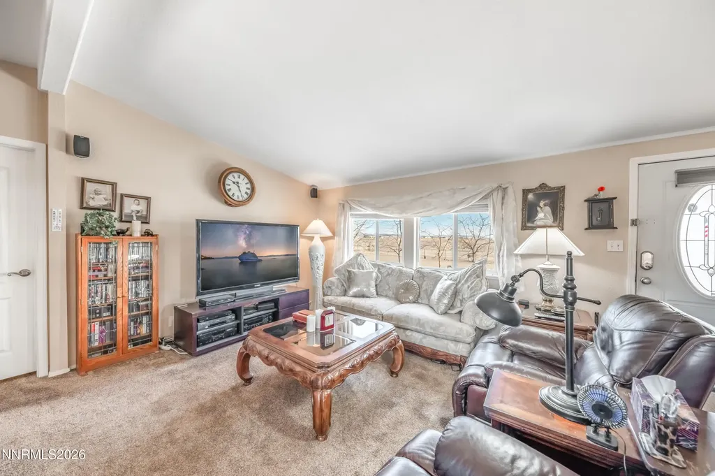 7645 Bass Silver Springs NV 89429