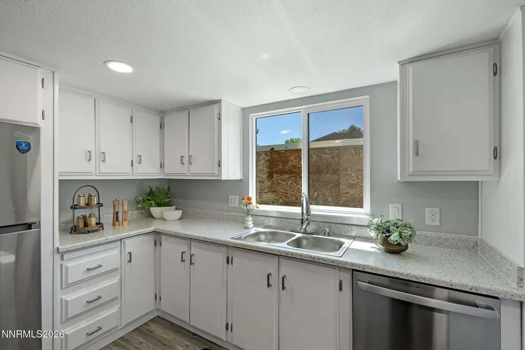 1279 Kingslane Gardnerville NV 89410