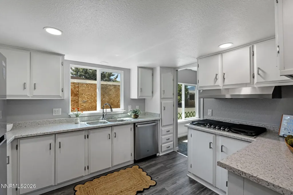 1279 Kingslane Gardnerville NV 89410