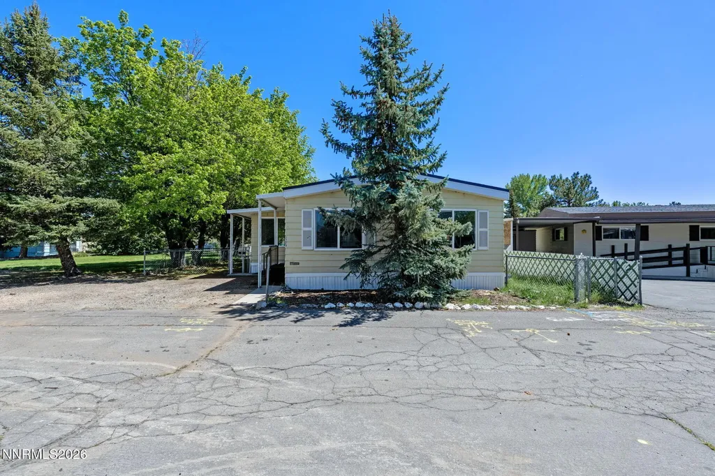 1279 Kingslane Gardnerville NV 89410