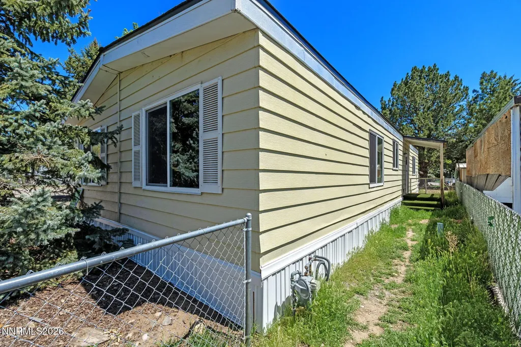 1279 Kingslane Gardnerville NV 89410