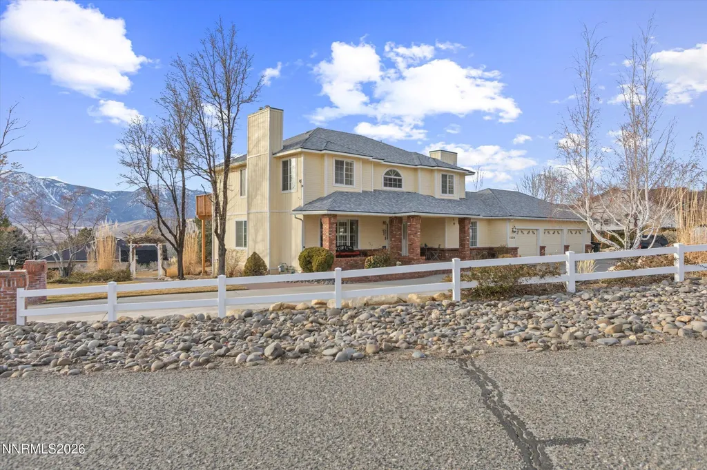 1326 Santa Cruz Minden NV 89423