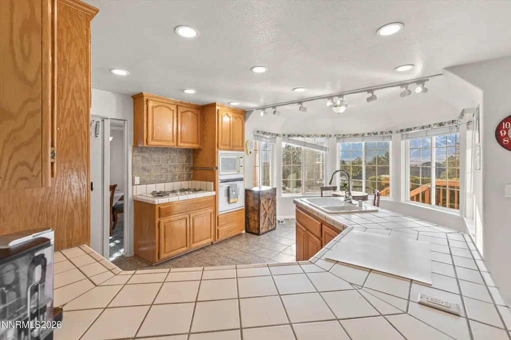 1326 Santa Cruz Minden NV 89423