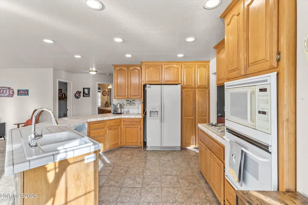 1326 Santa Cruz Minden NV 89423