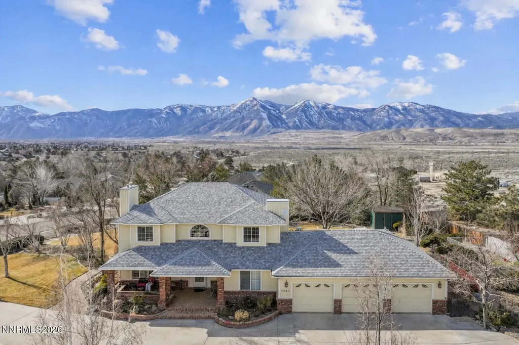 1326 Santa Cruz Minden NV 89423