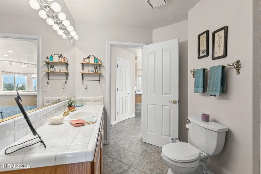 1326 Santa Cruz Minden NV 89423
