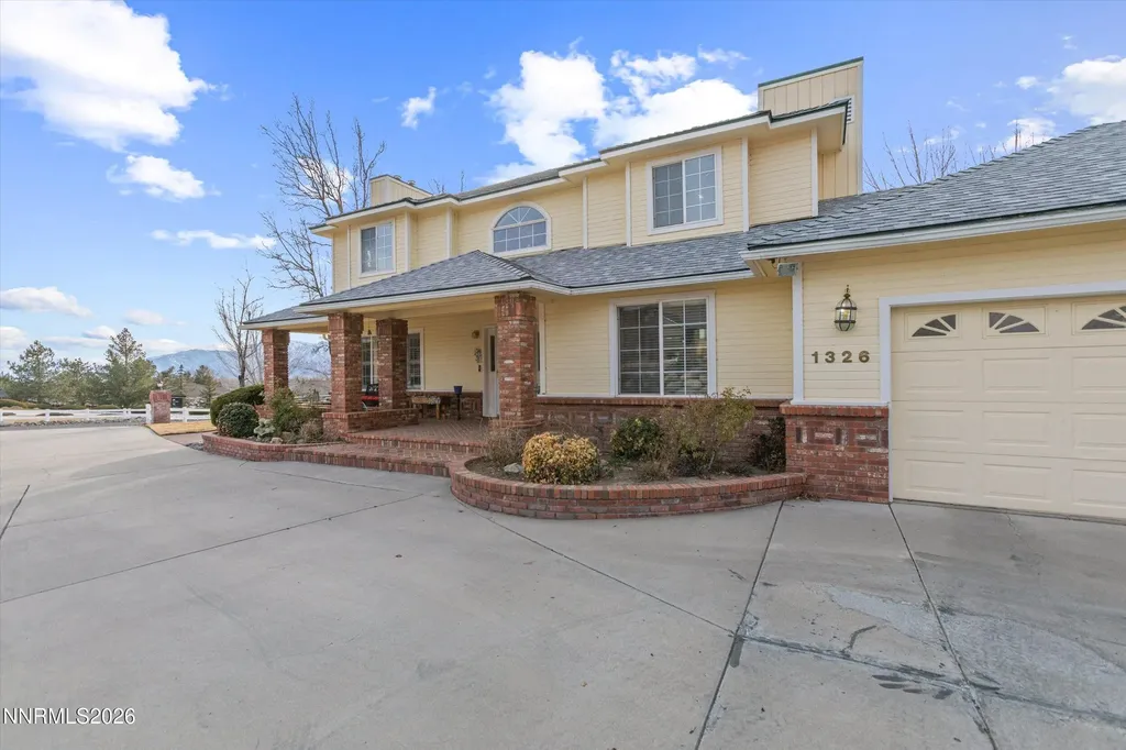 1326 Santa Cruz Minden NV 89423