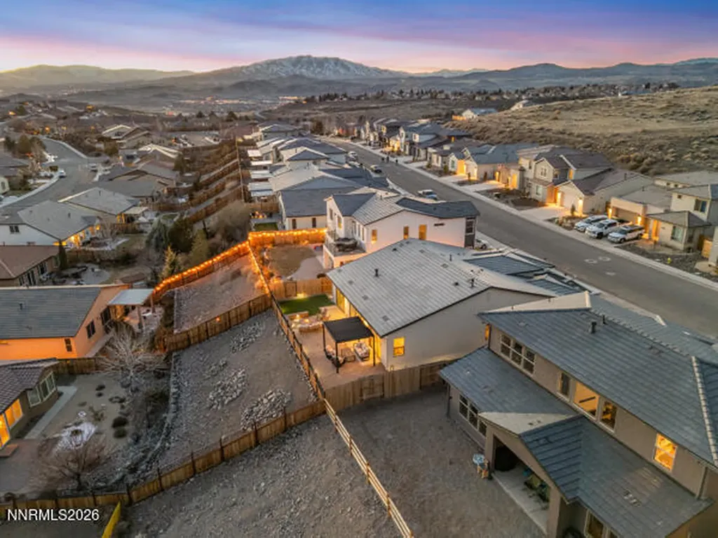3003 Earthstone Sparks NV 89436