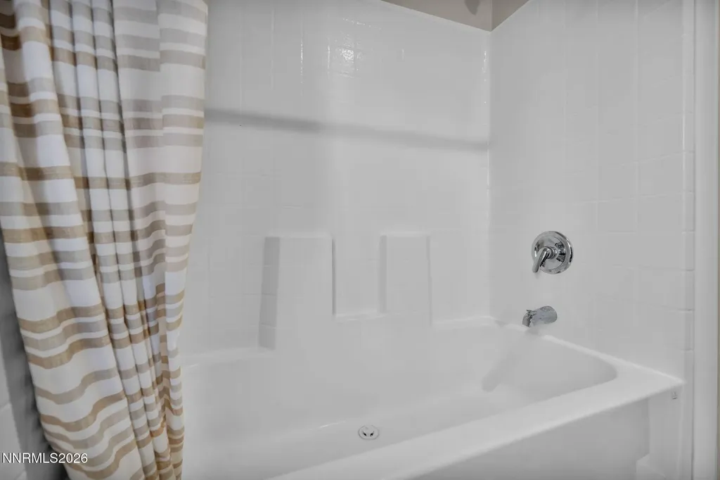 1495 Lake Silver Springs NV 89429