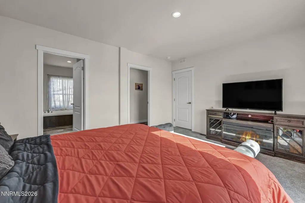 1495 Lake Silver Springs NV 89429