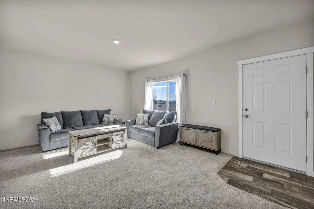 1495 Lake Silver Springs NV 89429