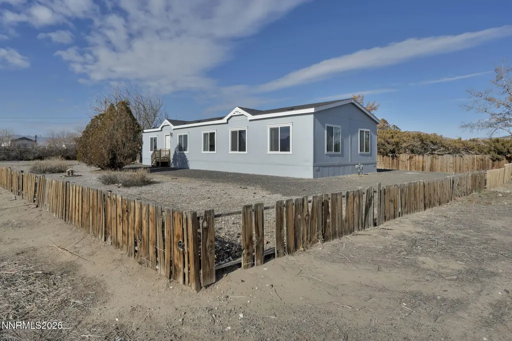 1495 Lake Silver Springs NV 89429