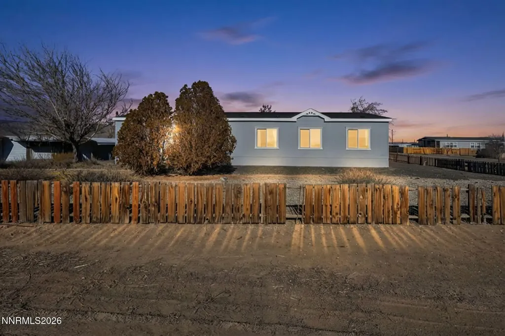1495 Lake Silver Springs NV 89429