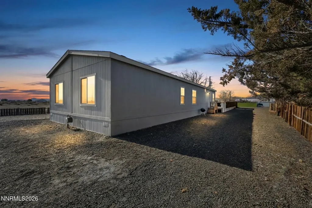 1495 Lake Silver Springs NV 89429