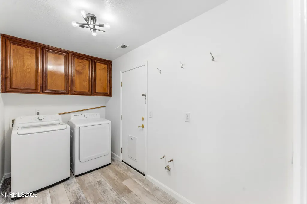 10548 Twin Bridges Reno NV 89521