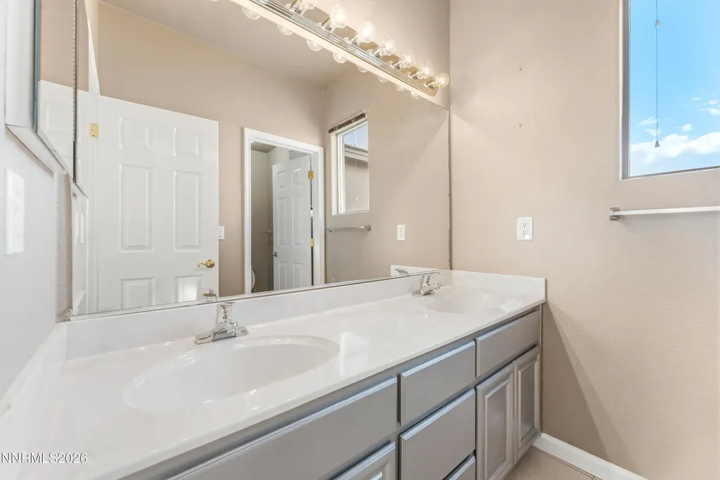 10548 Twin Bridges Reno NV 89521