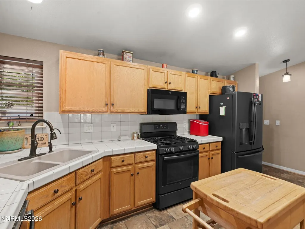 1476 Grey Bluffs Fernley NV 89408