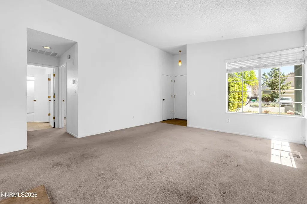 1777 Noreen Sparks NV 89434