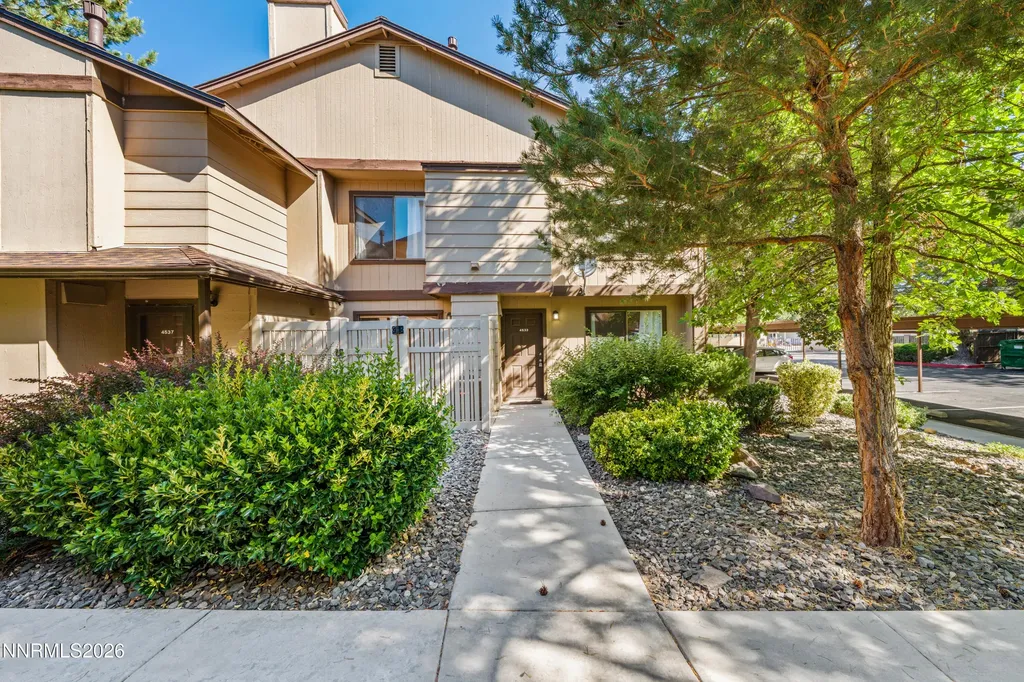 4533 Reggie Reno NV 89502