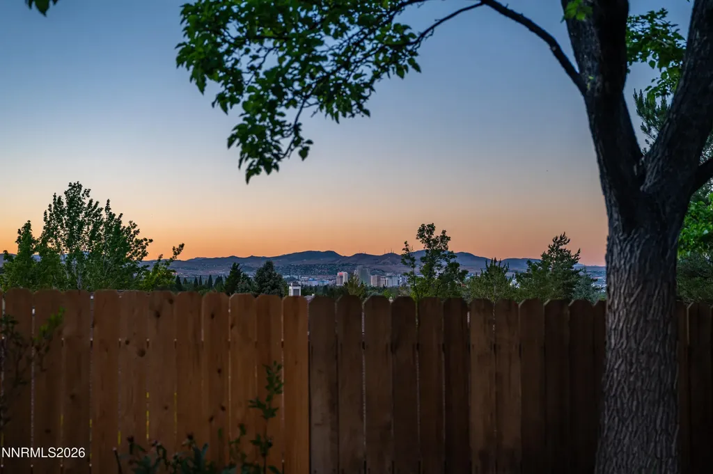 4415 Dant Reno NV 89509