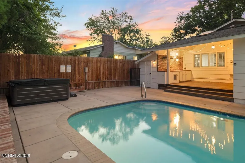 1200 Grandview Reno NV 89503