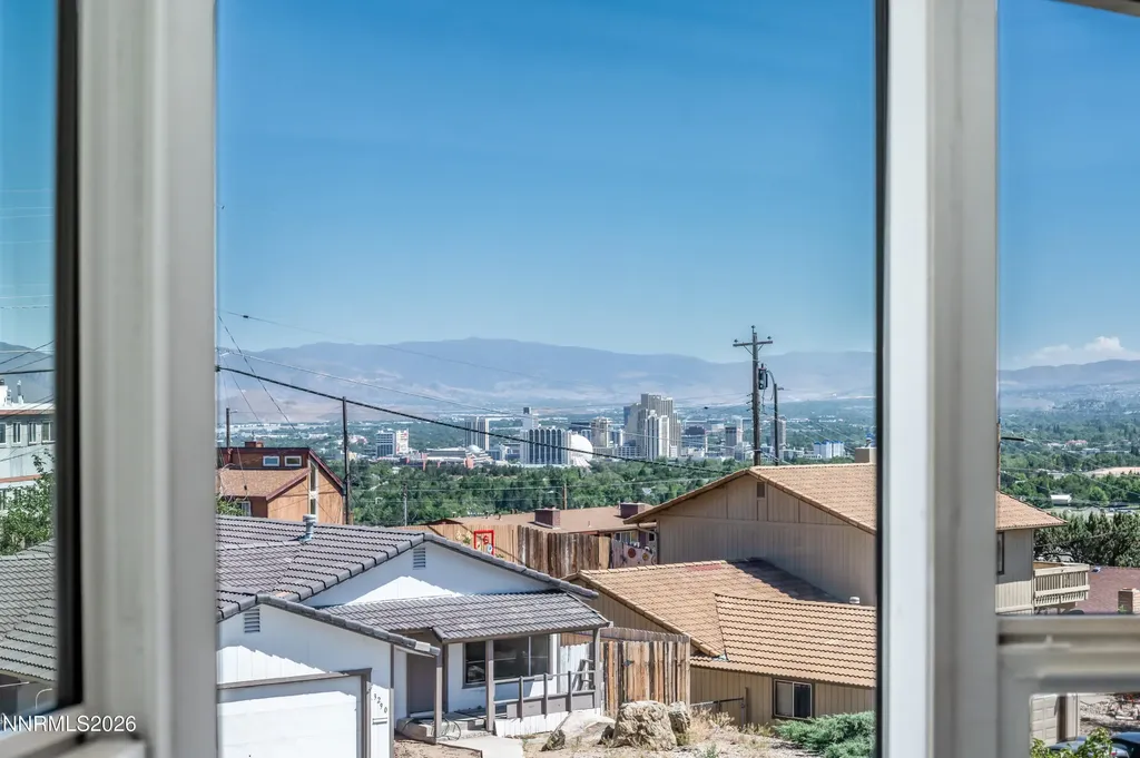 3301 Lodestar Reno NV 89503