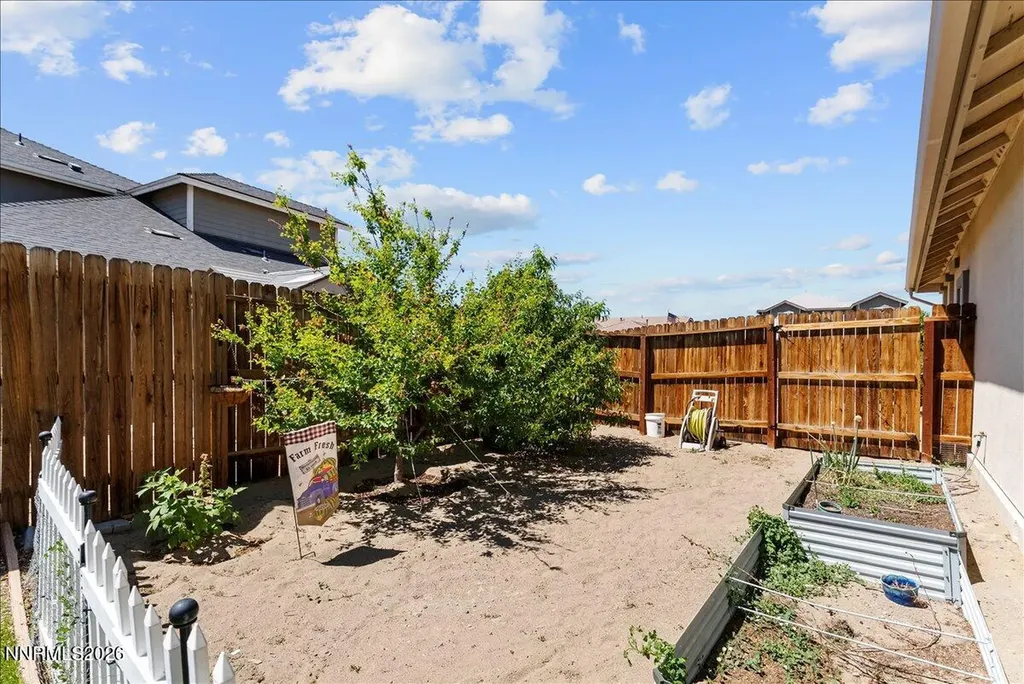 2267 Hayfield Fernley NV 89408