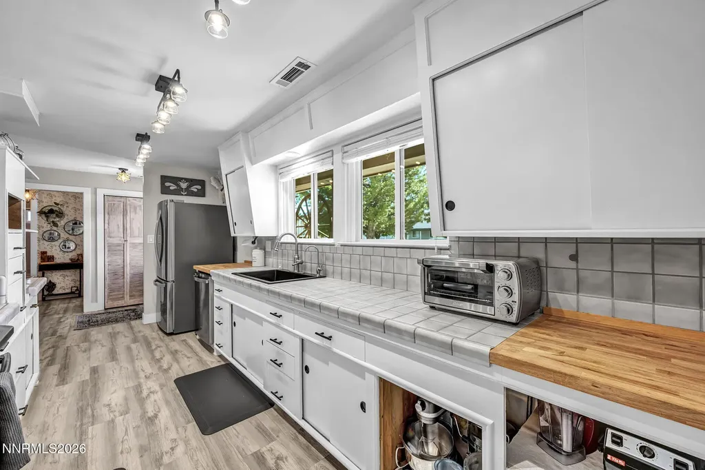 1910 Division Carson City NV 89703