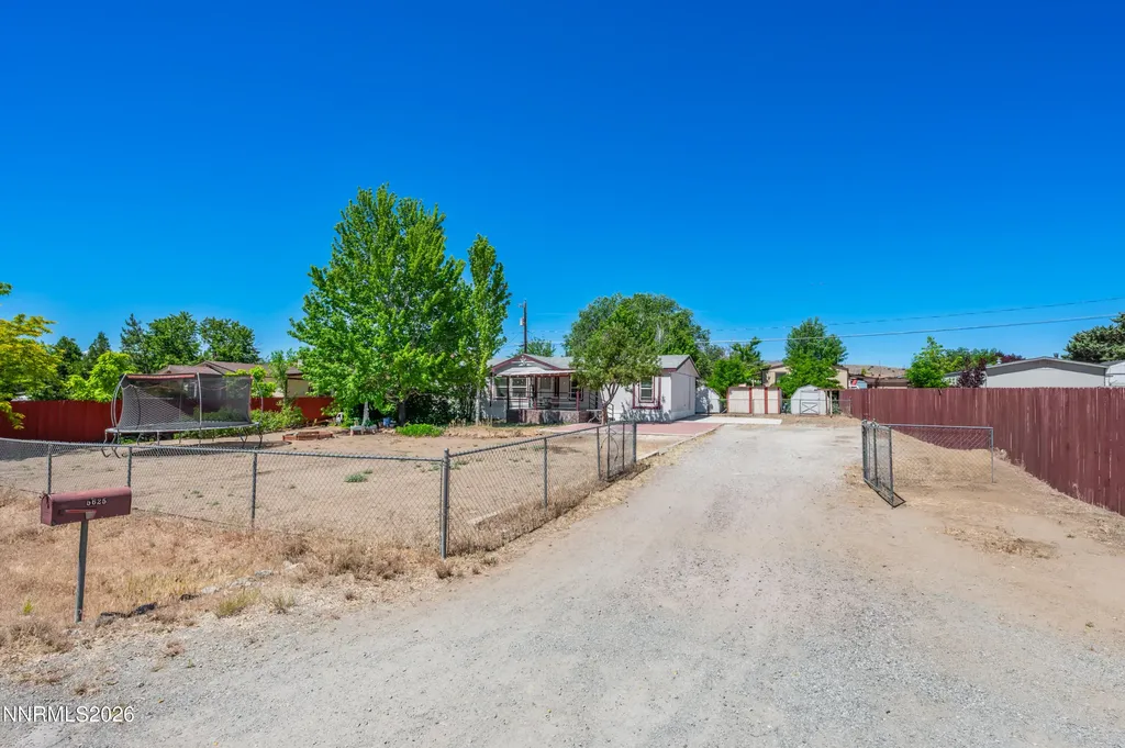 5625 Duclercque Sun Valley NV 89433