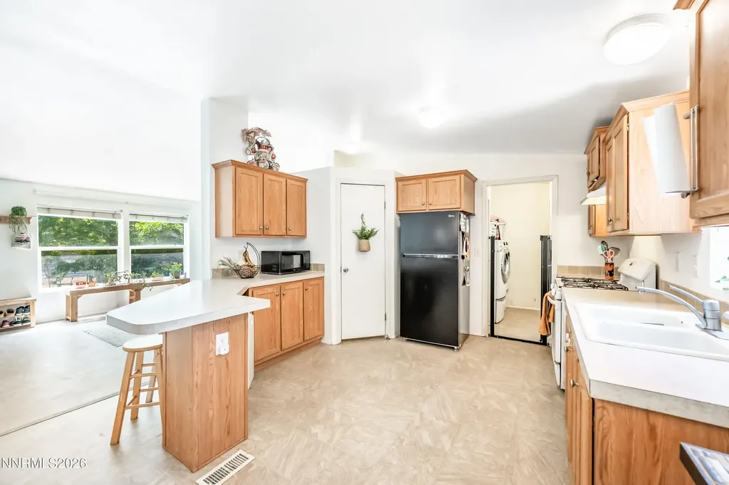 5625 Duclercque Sun Valley NV 89433