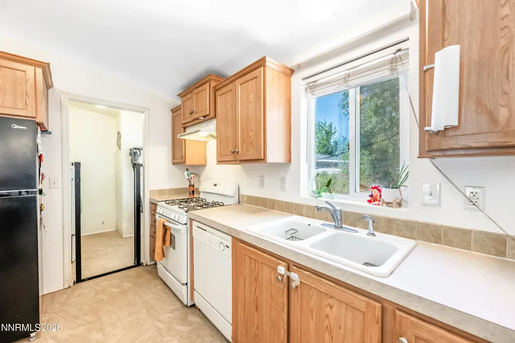 5625 Duclercque Sun Valley NV 89433