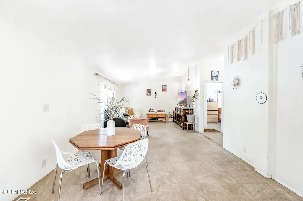 5625 Duclercque Sun Valley NV 89433