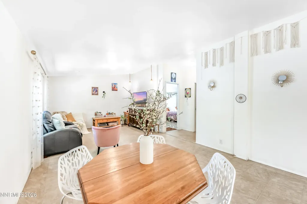 5625 Duclercque Sun Valley NV 89433