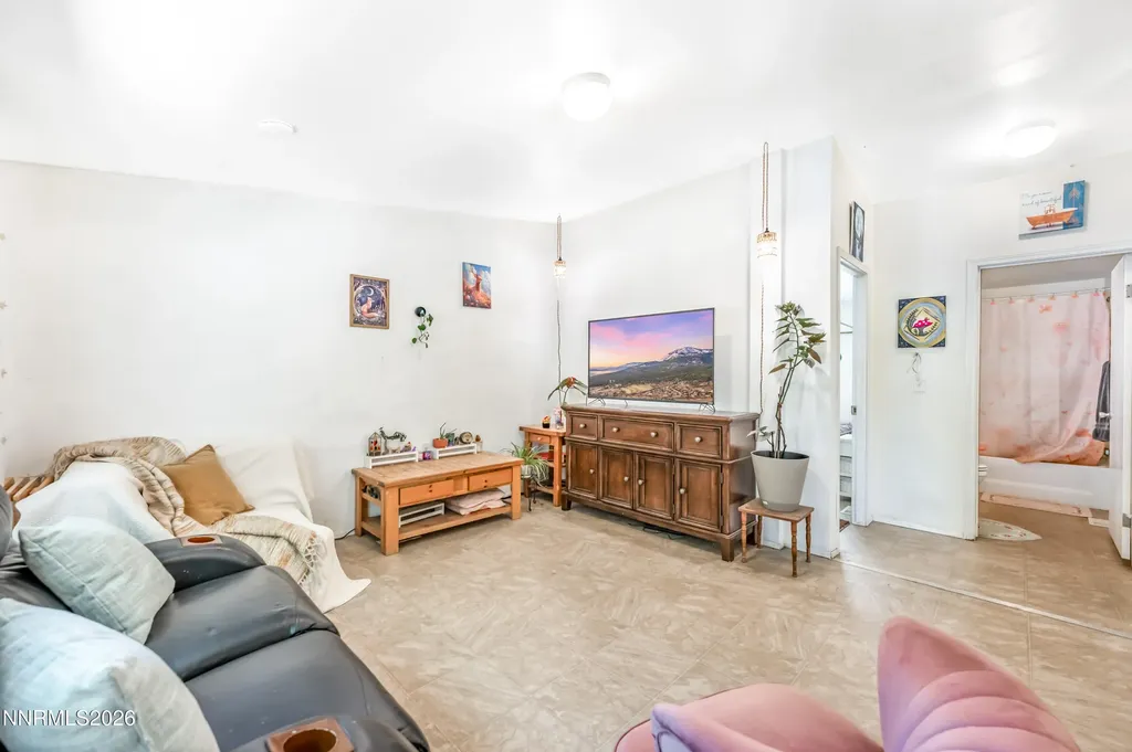 5625 Duclercque Sun Valley NV 89433