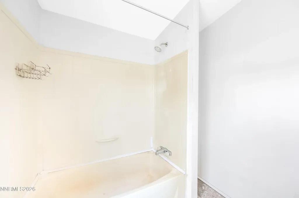 5625 Duclercque Sun Valley NV 89433